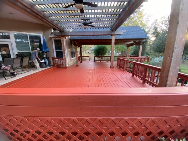 Deck Staining in Spring, TX (9)